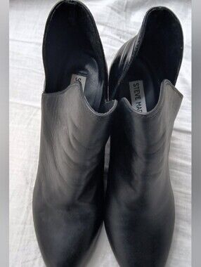 Steve Madden Black Leather Slip-On Ankle Boots